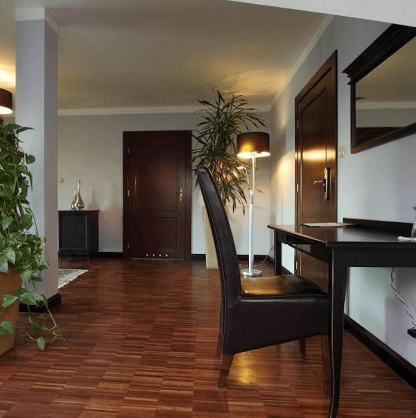Glass Residence Otwock Bagian luar foto